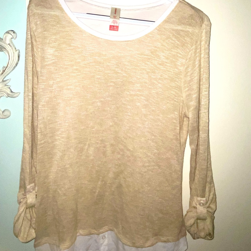 Beige and white roll tab sleeve top